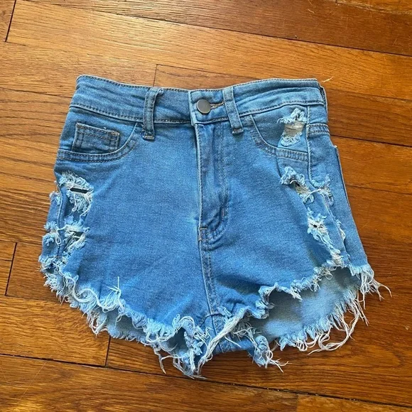 SHEIN Frayed Hem Blue Jean Shorts - Picture 1 of 10